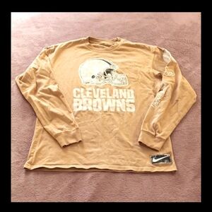 The NIKE Tee Sz Small NFL Clevland Browns Long Sleeve Shirt